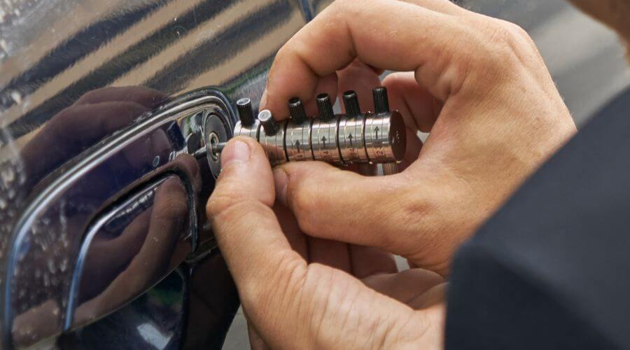 Professional Flat Roofing Installation in Westport, KY